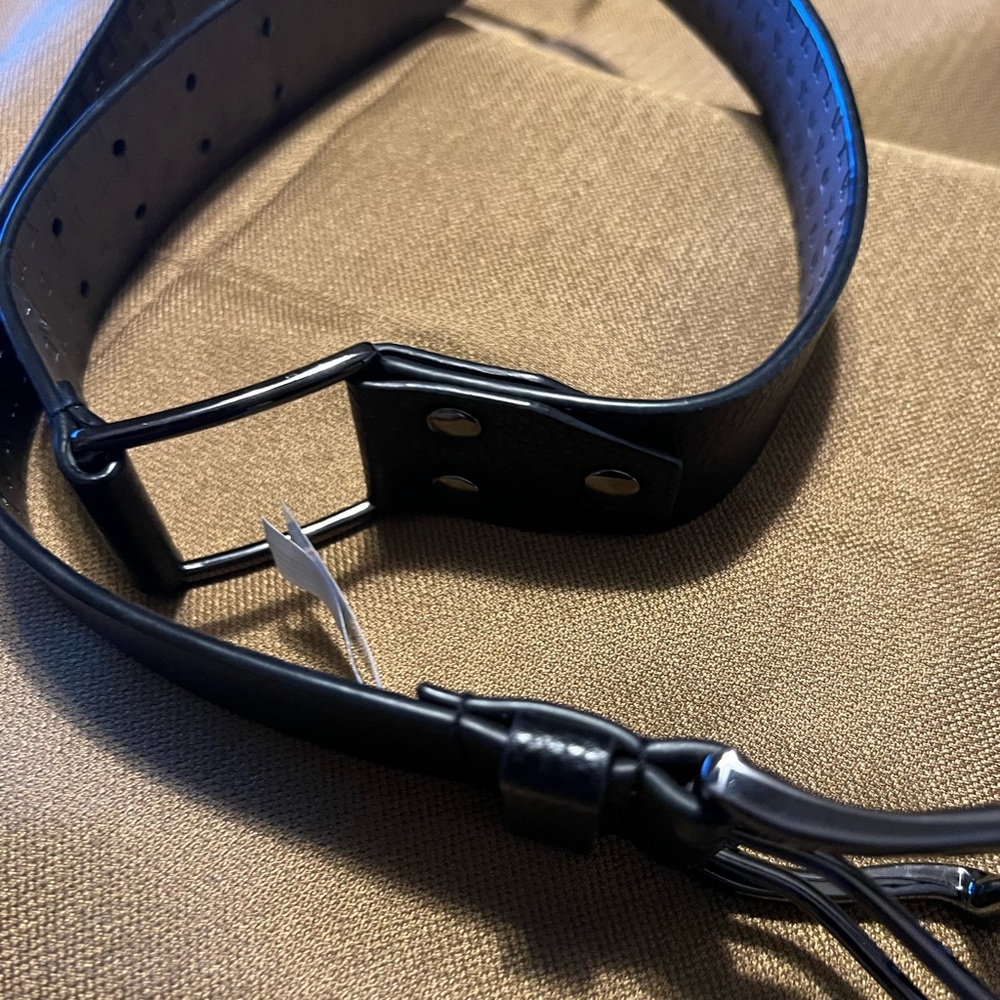 Dkny Black Belt with Silver Buckle and Smooth Finish